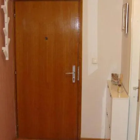 Apartment H&m St - Two Bedroom With Balcony Split